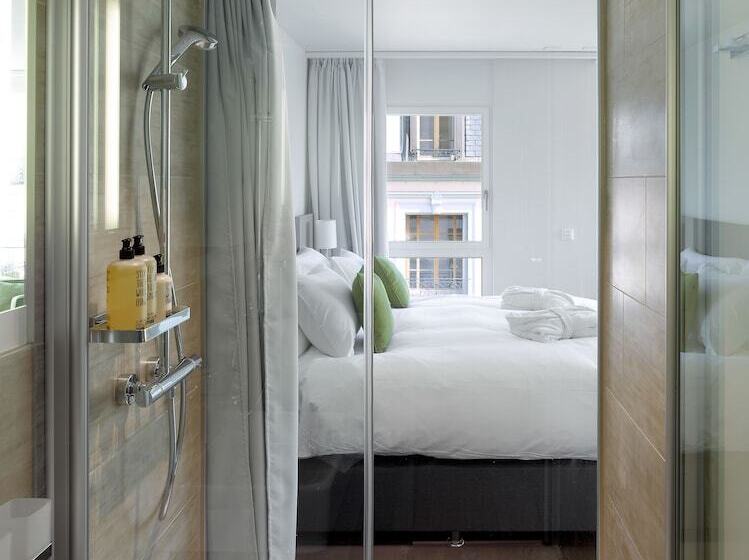 Отель Base Nyon