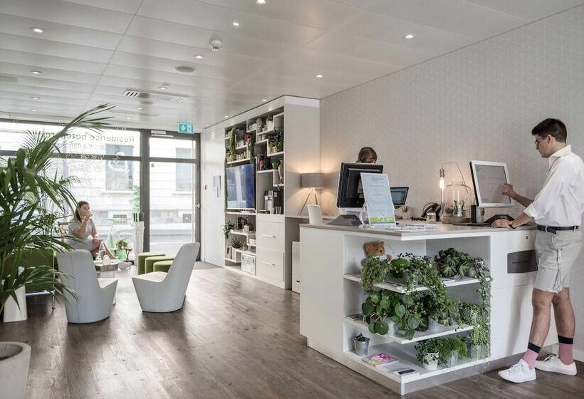 Отель Base Nyon