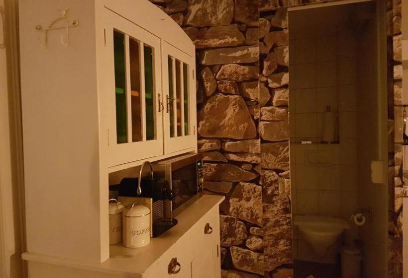 فندق Basel Charme Apartments