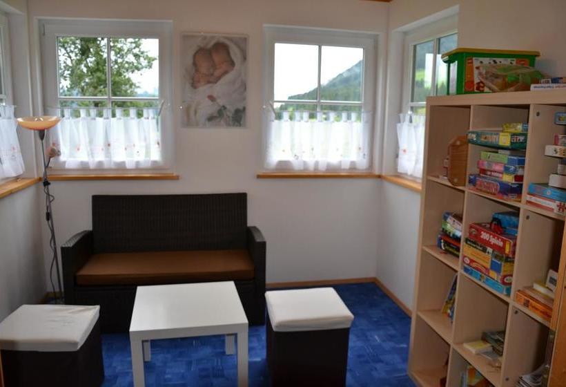 فندق Bauernhof Schnoellhof