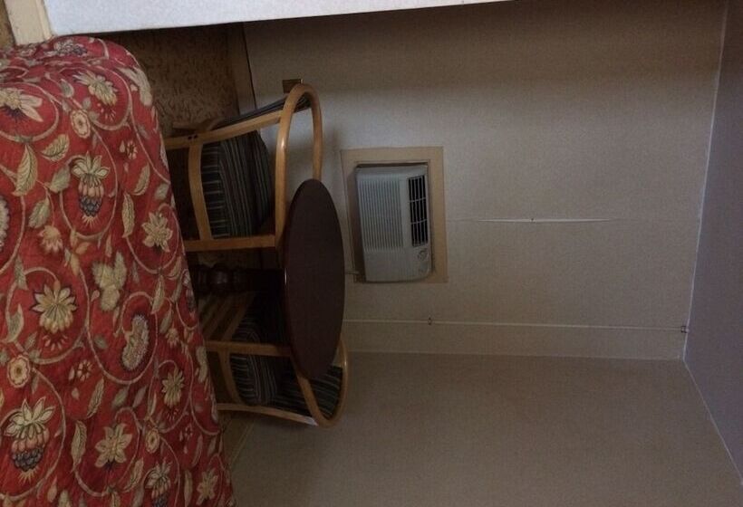 בית מלון כפרי Budget Inn