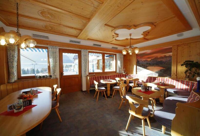 ホテル Café Perner