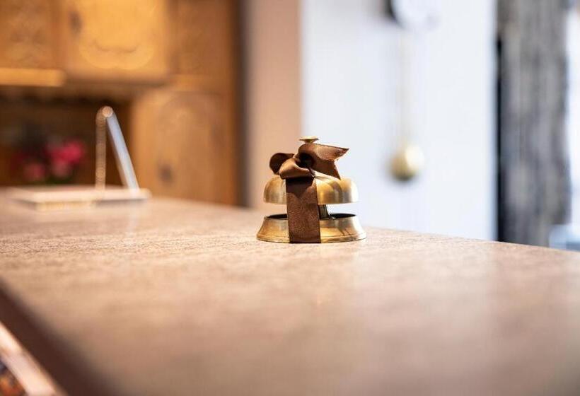 Отель Chesa Randolina