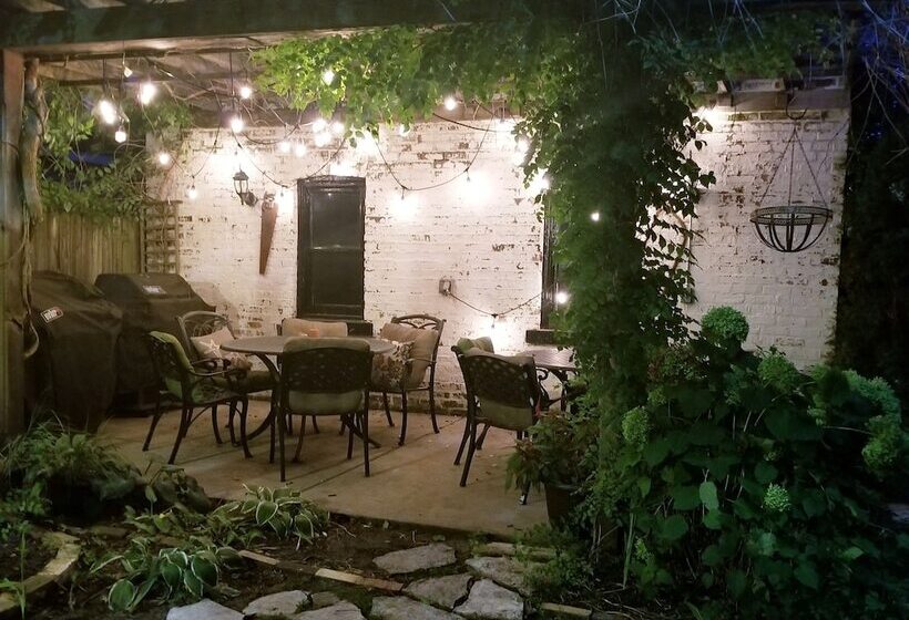 هتل Chicago Guest House Wrigleyville