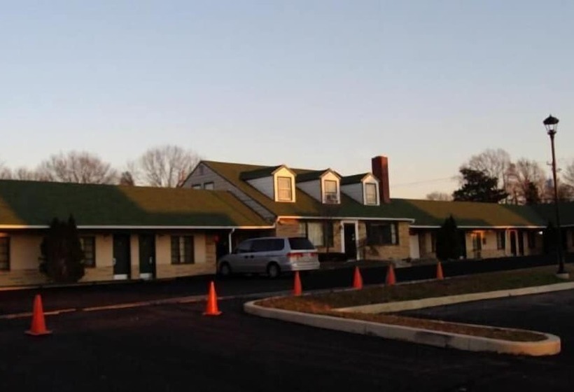 فندق Driftwood Inn