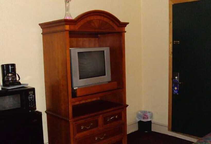 فندق Driftwood Inn