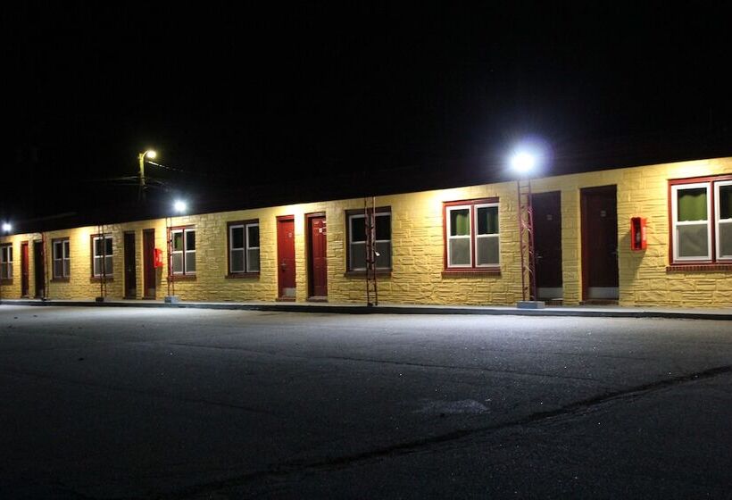 فندق Driftwood Inn