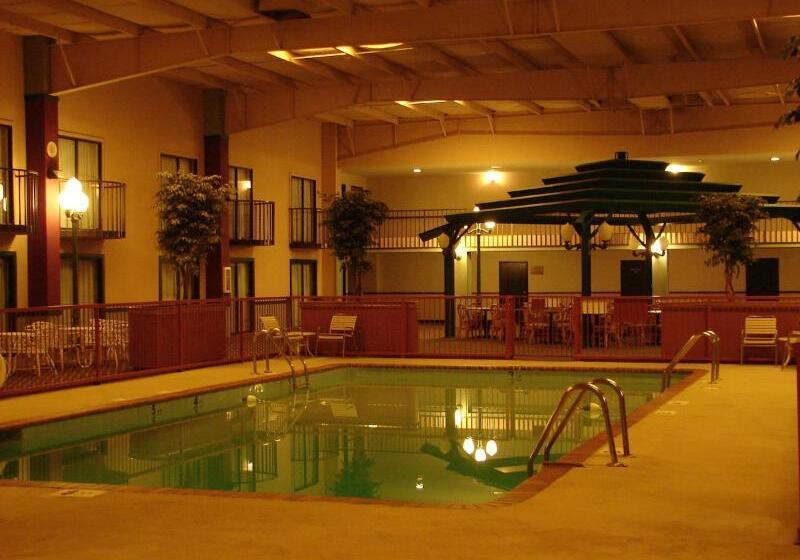 فندق Regency Inn & Suites