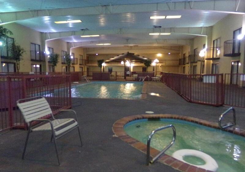 فندق Regency Inn & Suites