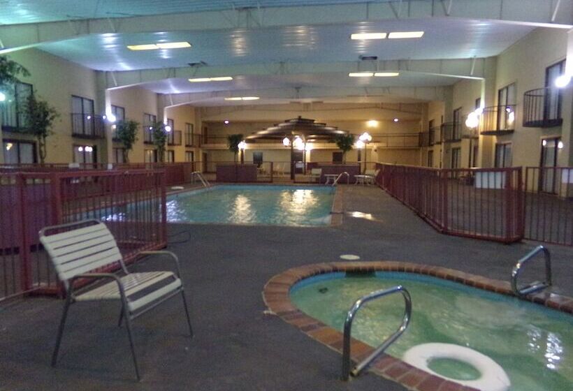 فندق Regency Inn & Suites