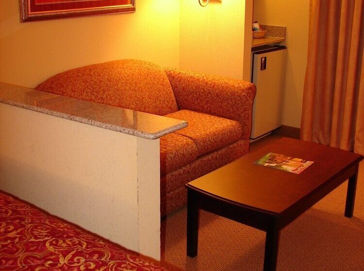 فندق Regency Inn & Suites