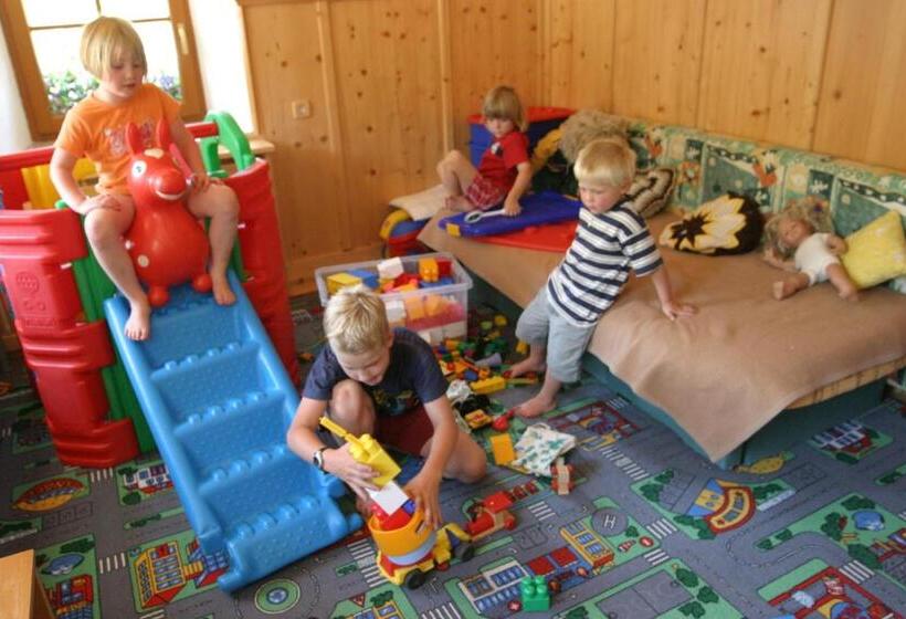 Отель Ferienhof Grossgrub