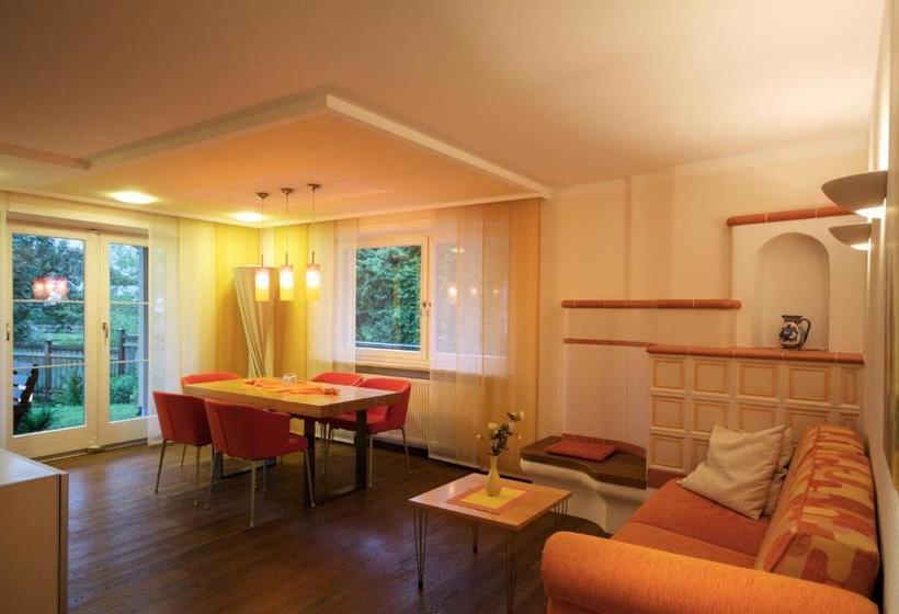 בית מלון כפרי Ferienwohnungen Haus Zangerl