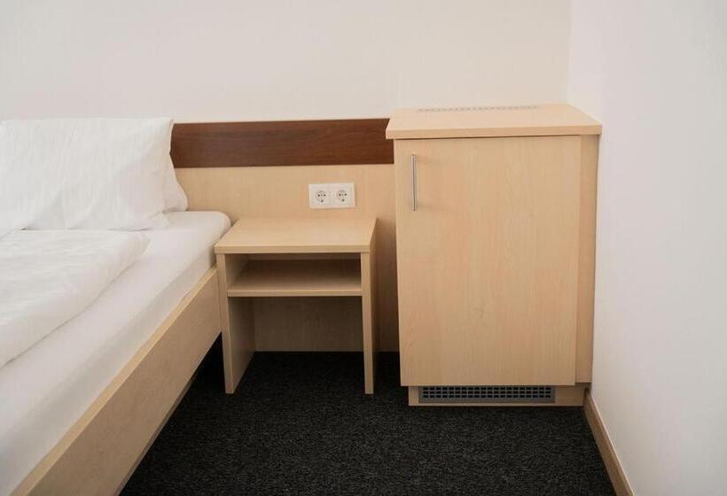 Отель Frühstückspension Auer Haus Kargl