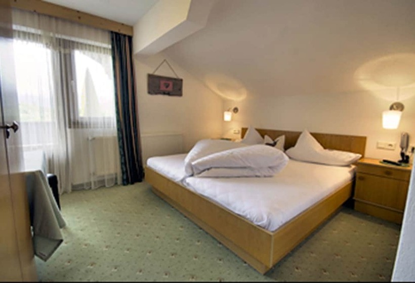 בית מלון כפרי Gästehaus Hackl