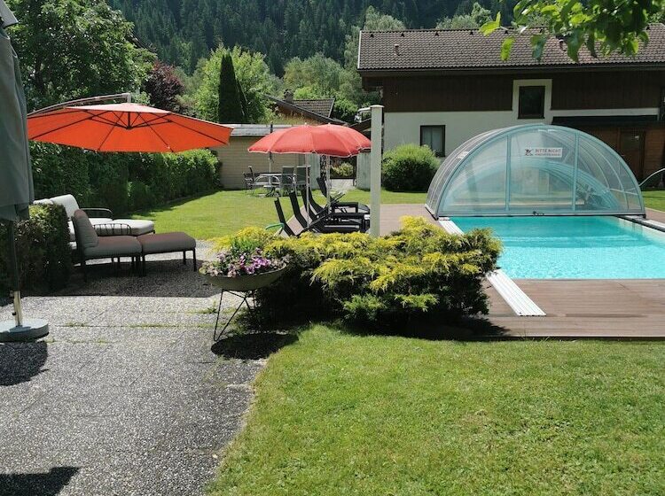 فندق Haus Monika