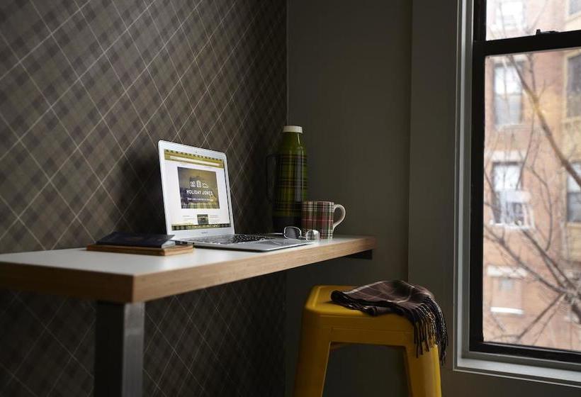 호텔 Holiday Jones