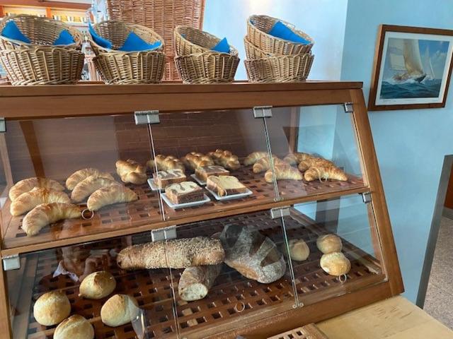 هتل Yachtsport Resort Lago Maggiore