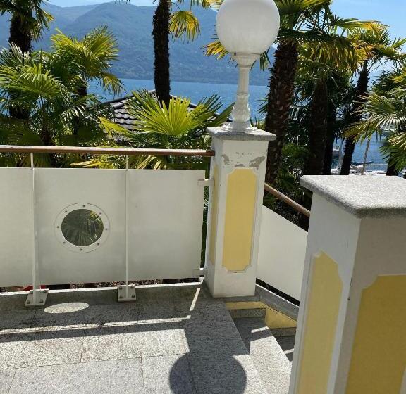 هتل Yachtsport Resort Lago Maggiore