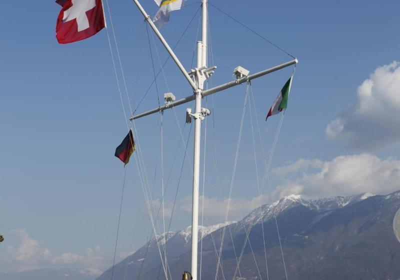 هتل Yachtsport Resort Lago Maggiore
