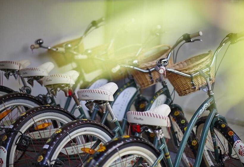 호텔 La Meridiana, Lake & Spa