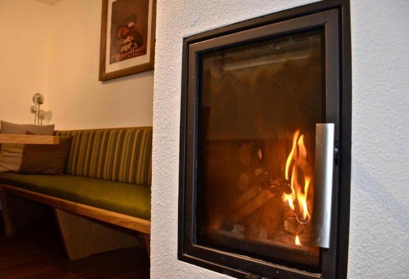 בית מלון כפרי Landhaus Waldhart