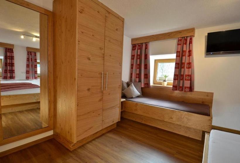 בית מלון כפרי Landhaus Waldhart