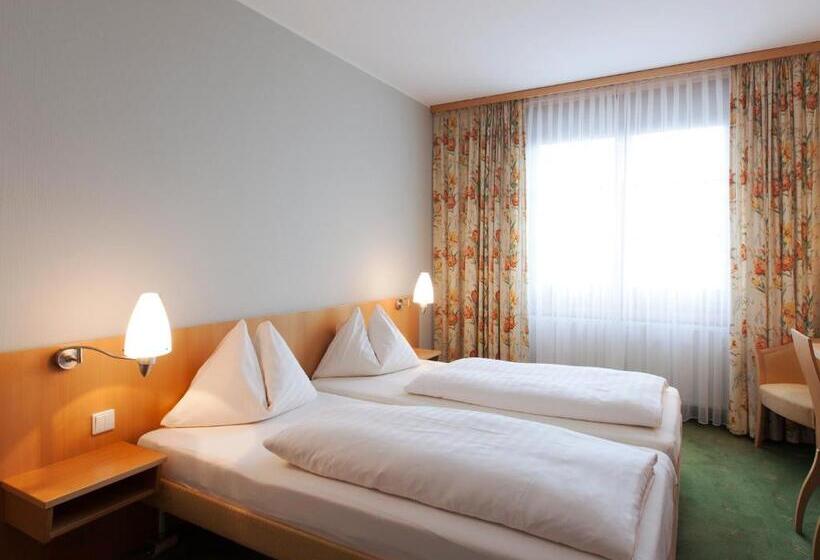 Отель Landzeit Restaurant Voralpenkreuz