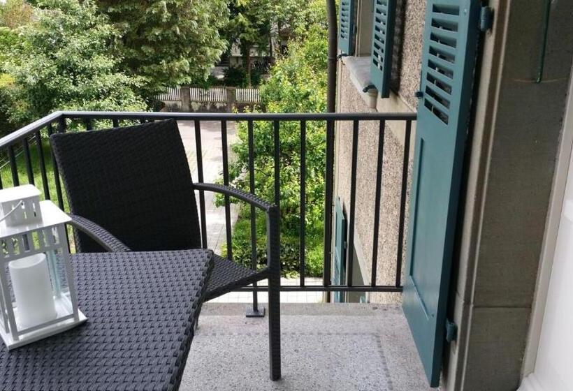 酒店 Max Aviation Villa & Apartments