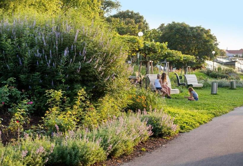 בית מלון כפרי Nibelungenhof