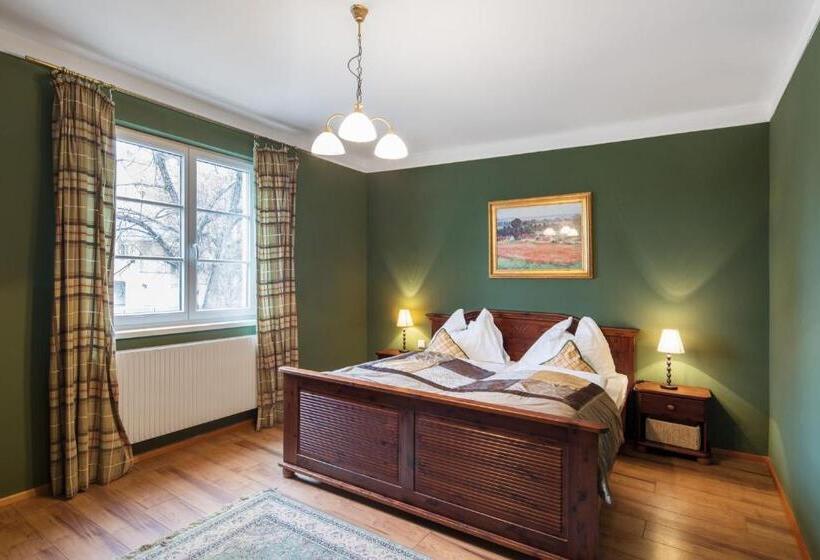 فندق Nibelungenhof