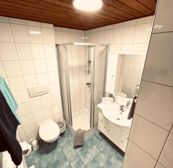 בית מלון כפרי Pension Kreuzeck   Dein Glücksplatz Am Lech