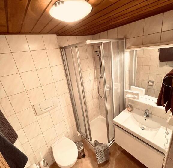 בית מלון כפרי Pension Kreuzeck   Dein Glücksplatz Am Lech