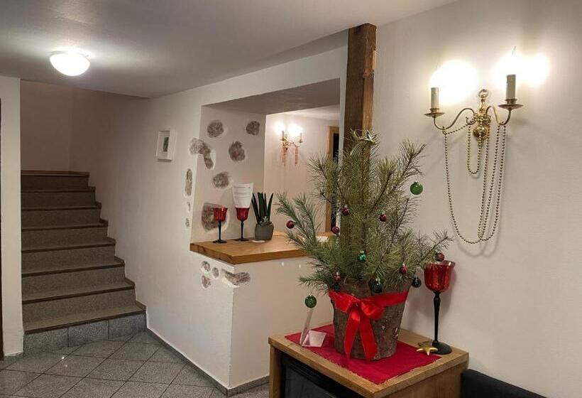 ホテル Pension 's Waldeck