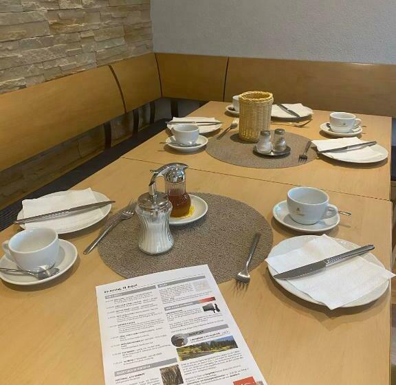 酒店 Pension Wilma