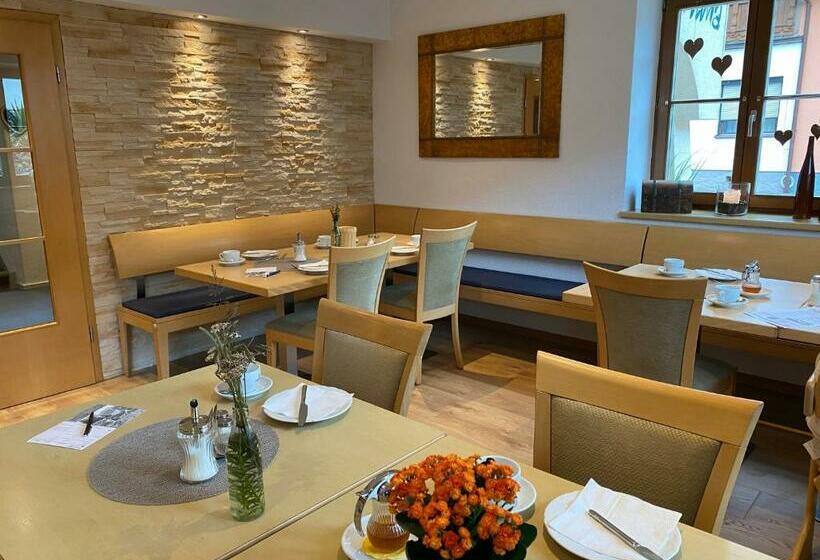 酒店 Pension Wilma