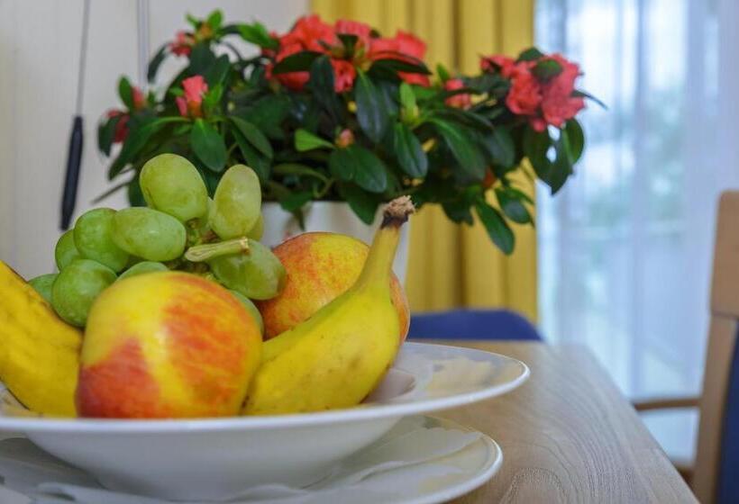 ホテル Restaurant Sokrates