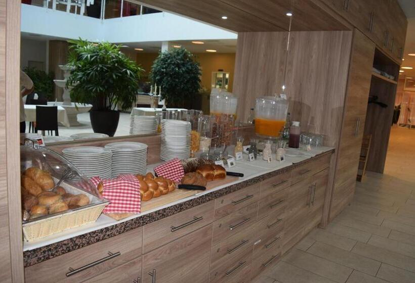 ホテル Restaurant Sokrates