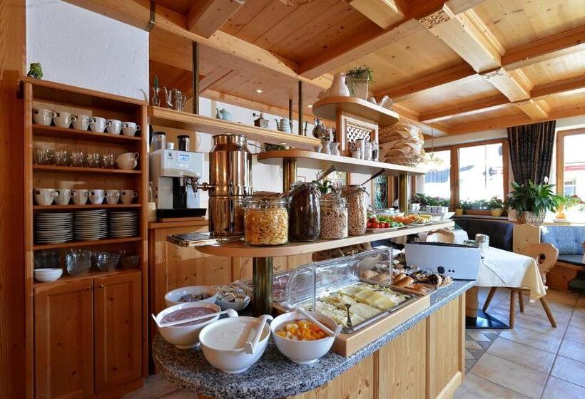 فندق Theresia Garni