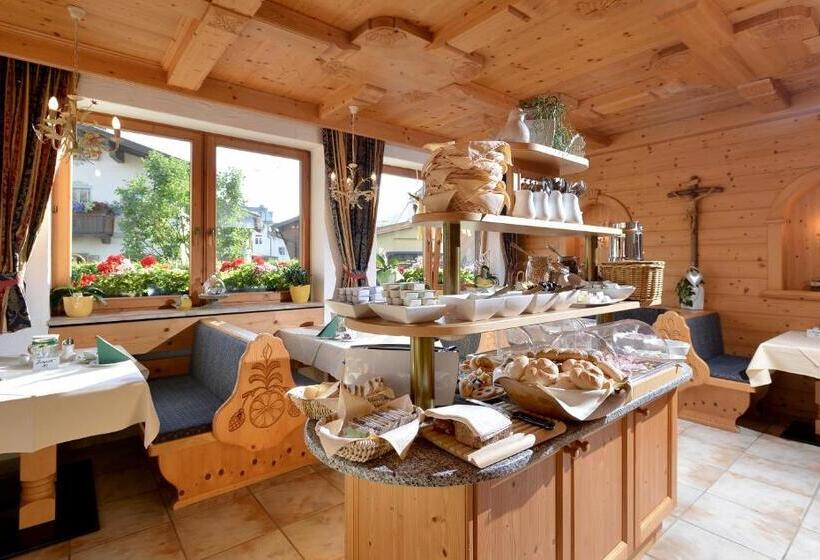 فندق Theresia Garni