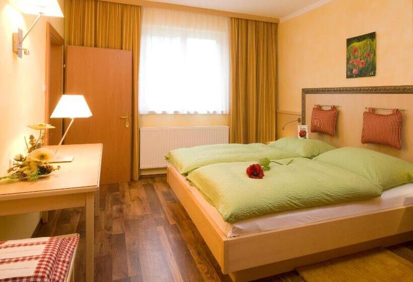 בית מלון כפרי Wirtshausbrennerei Krenn