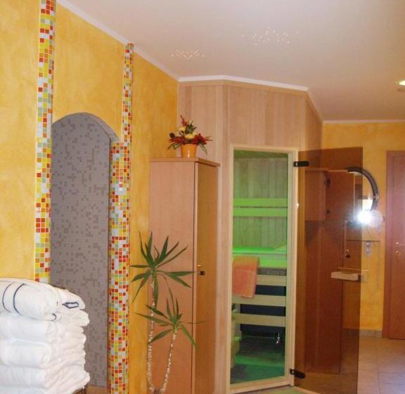 בית מלון כפרי Wirtshausbrennerei Krenn