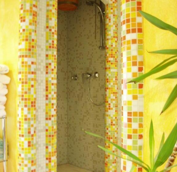 בית מלון כפרי Wirtshausbrennerei Krenn