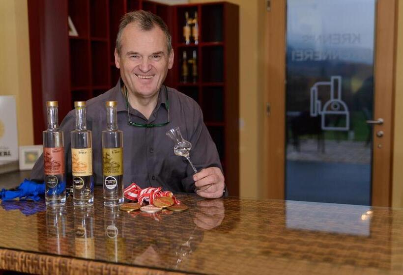 בית מלון כפרי Wirtshausbrennerei Krenn