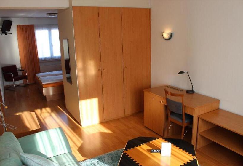 בית מלון כפרי Zur Au