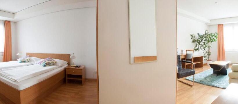 בית מלון כפרי Zur Au