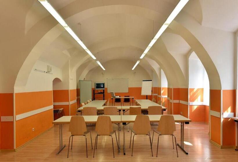Junges Hotel Tulln