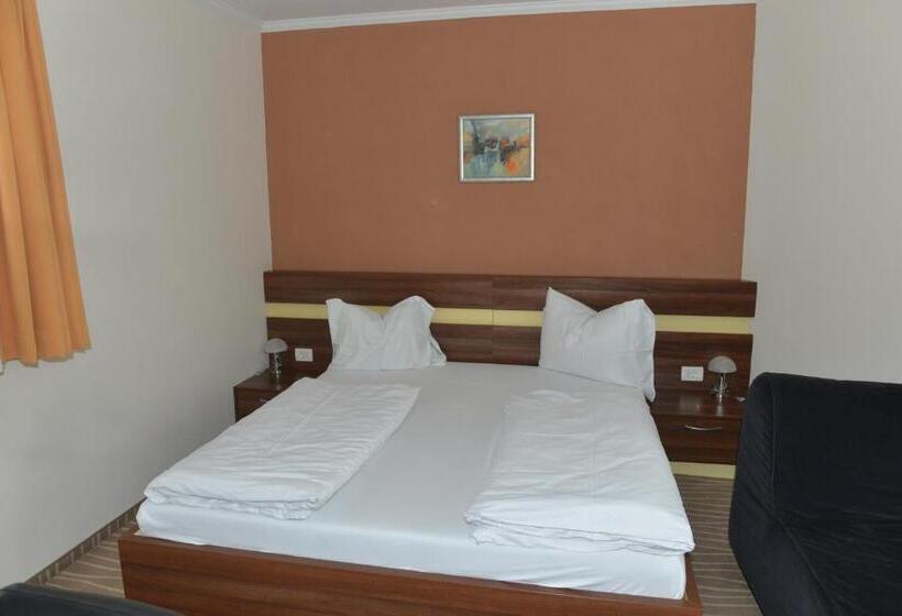 Primus Hotel & Apartments