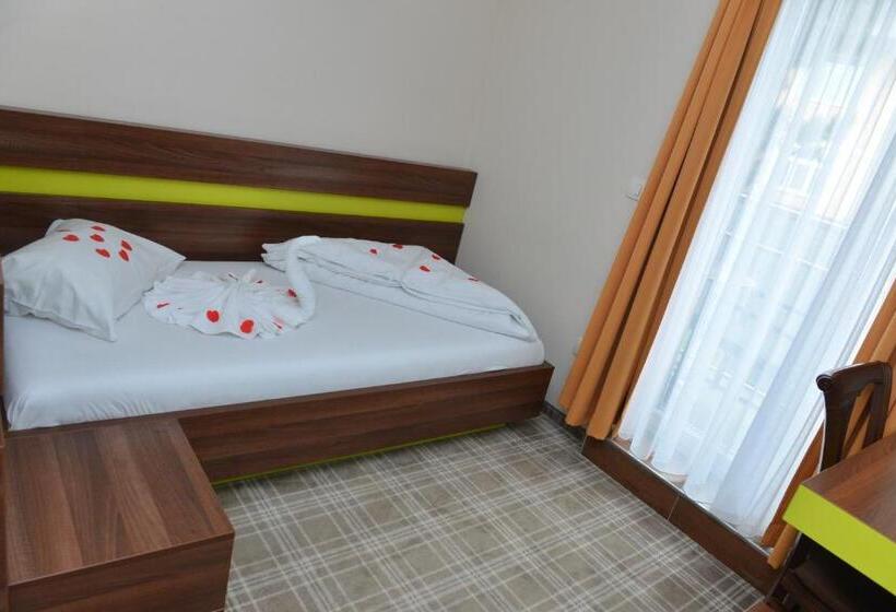 Primus Hotel & Apartments