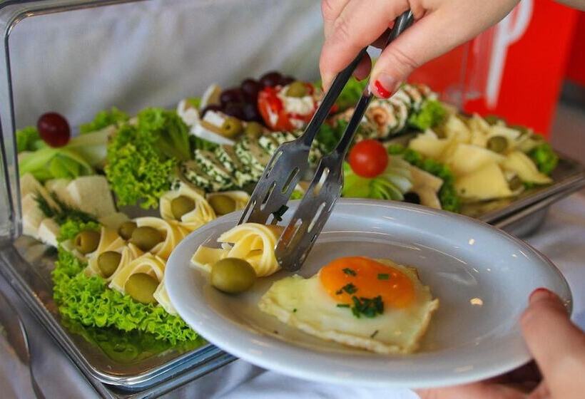 Primus Hotel & Apartments